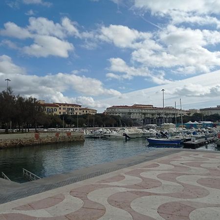 Appartamento Con Incantevole Vista Mare Ливорно Екстериор снимка
