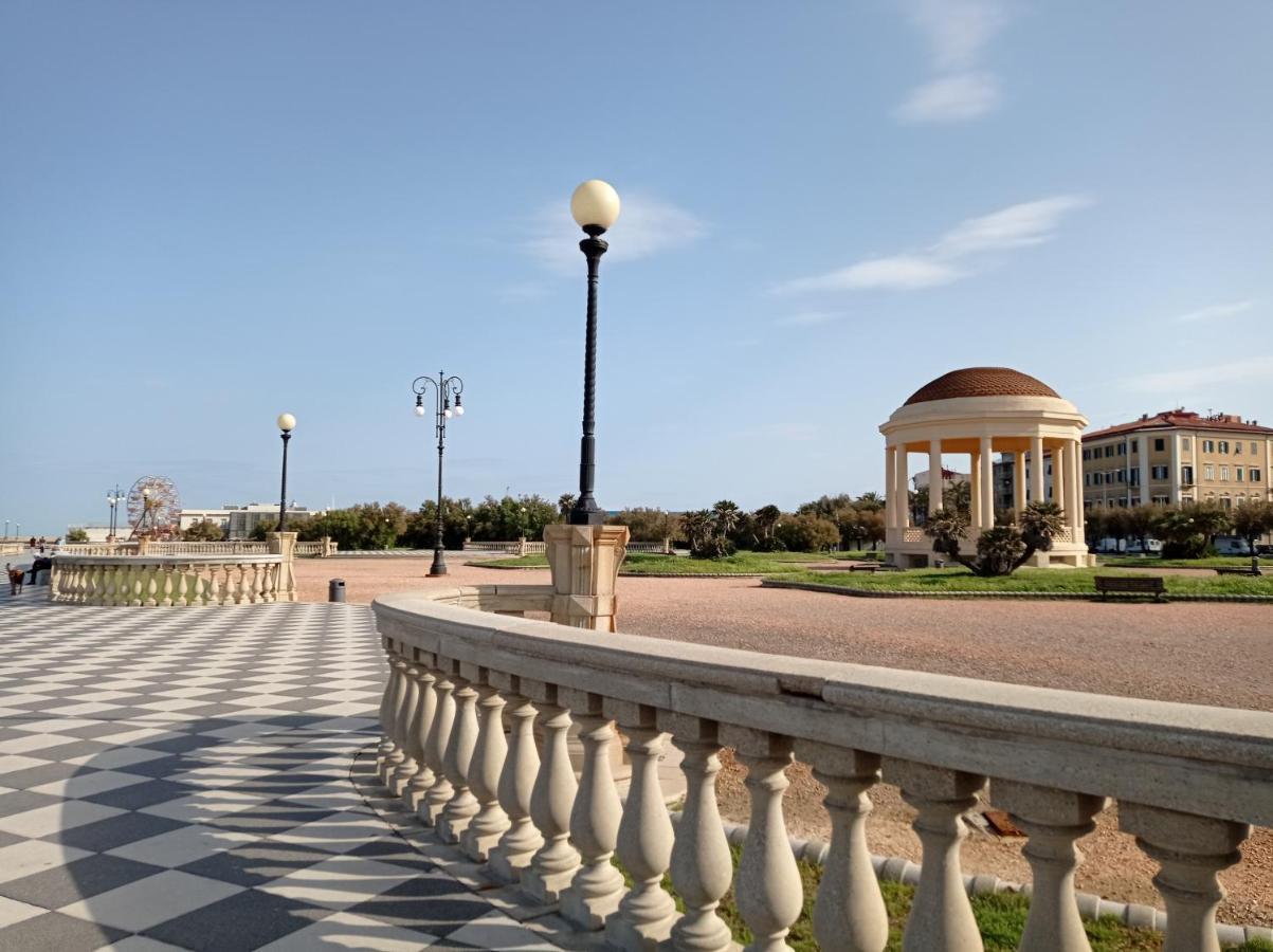 Appartamento Con Incantevole Vista Mare Ливорно Екстериор снимка