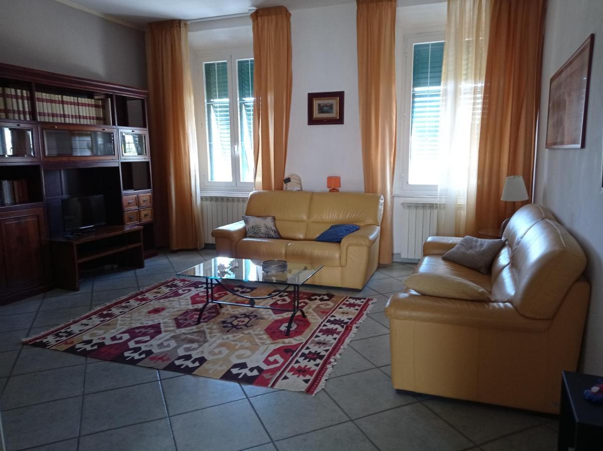 Appartamento Con Incantevole Vista Mare Ливорно Екстериор снимка