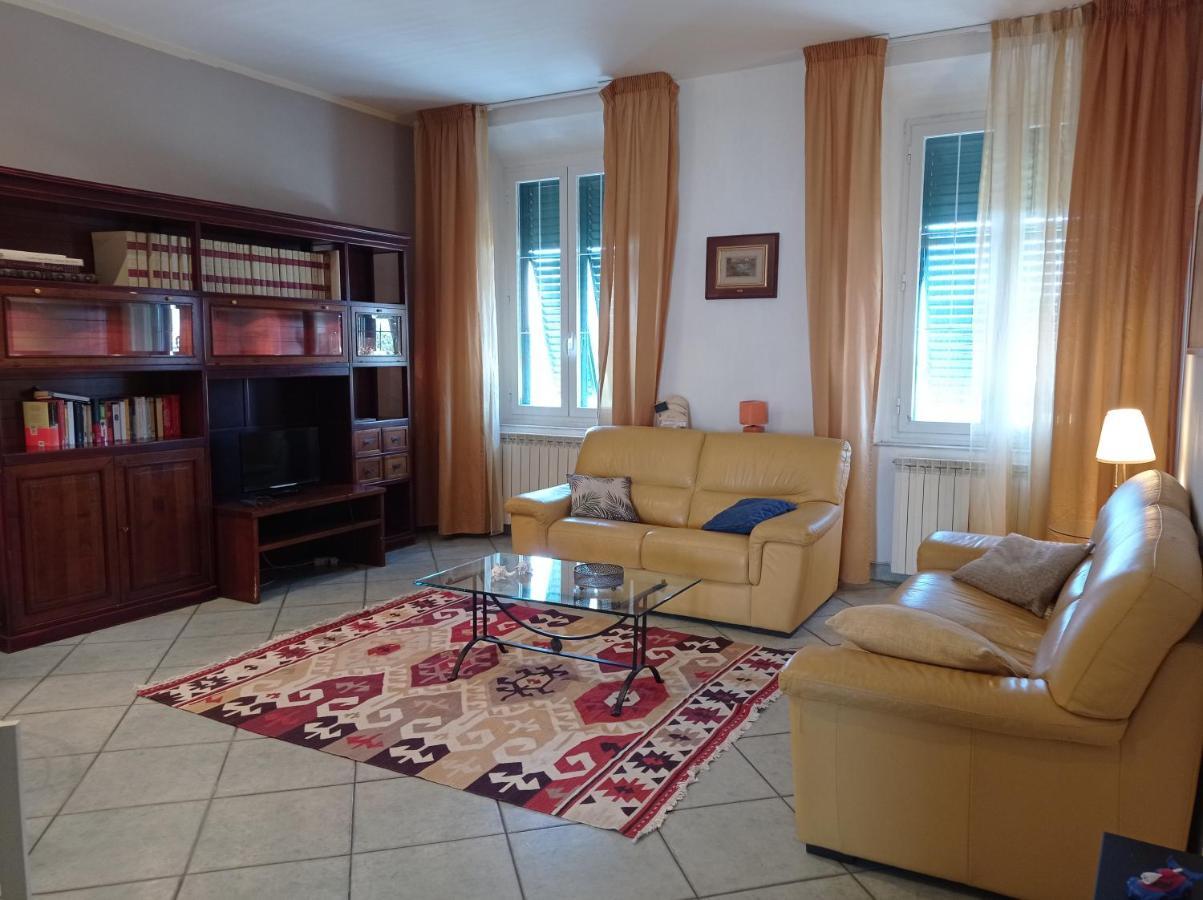 Appartamento Con Incantevole Vista Mare Ливорно Екстериор снимка