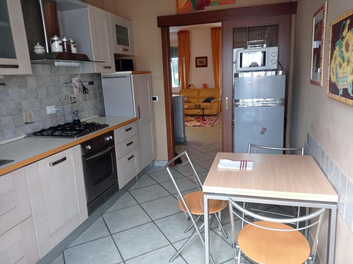 Appartamento Con Incantevole Vista Mare Ливорно Екстериор снимка